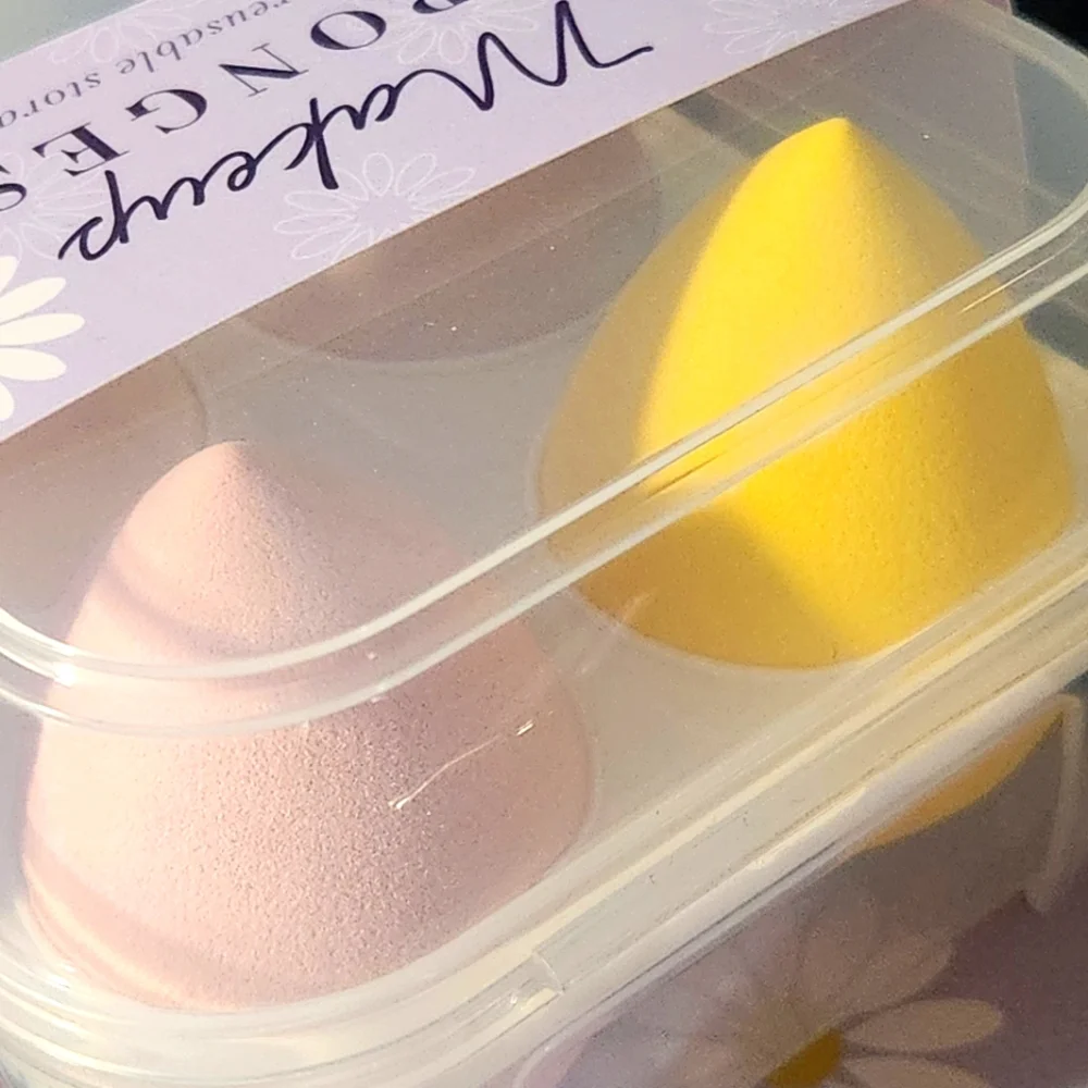 4-Pack Makeup Sponges with Reusable Storage Case